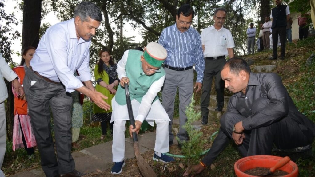 Governor Shukla plants Sapling on World Environment Day HIMACHAL HEADLINES