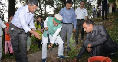 Governor Shukla plants Sapling on World Environment Day HIMACHAL HEADLINES
