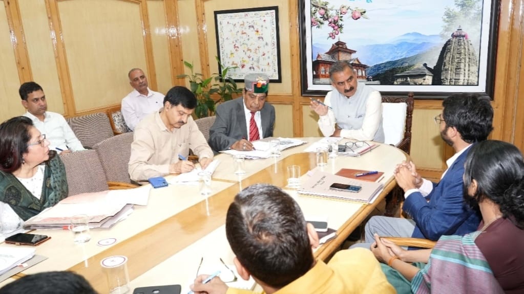 CM Sukhu reviews various schemes of Social Justice and Empowerment Department CM Sukhu reviews various schemes of Social Justice and Empowerment Department HIMACHAL HEADLINES