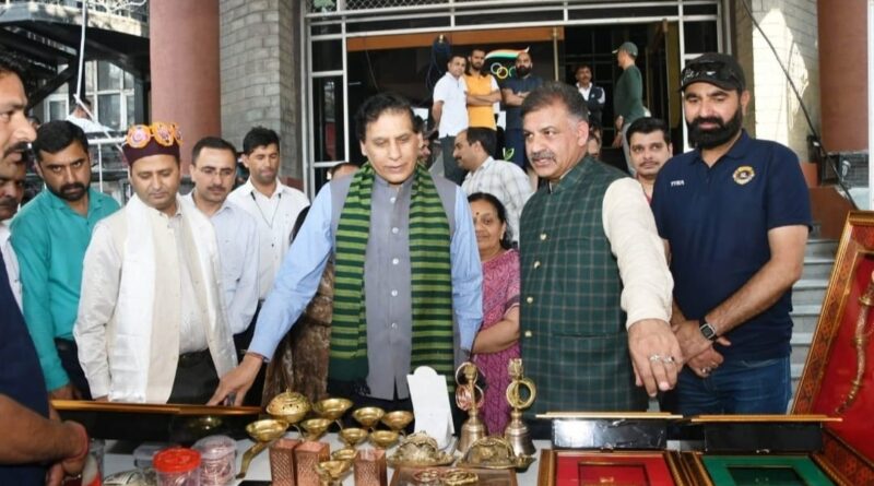 Chief Secretary Prabodh Saxena inaugurated an exhibition showcasing GI Products of Himachal HIMACHAL HEADLINES
