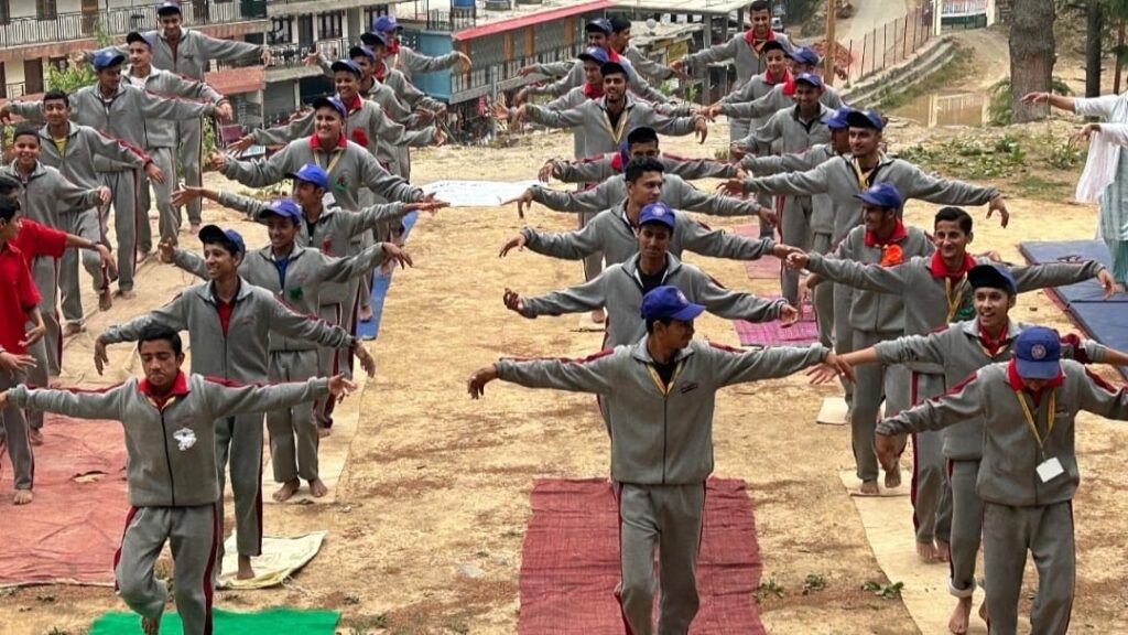 Yoga day was celebrated in Chiyog school Yoga day was celebrated in Chiyog school HIMACHAL HEADLINES