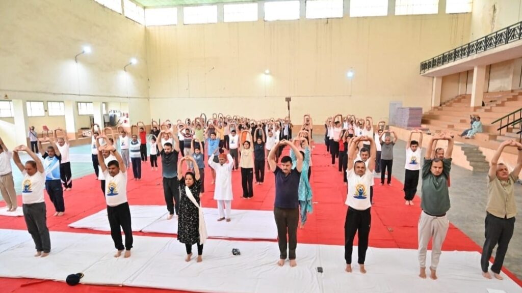 Yoga Day Celebrated at Nauni Yoga Day Celebrated at Nauni HIMACHAL HEADLINES