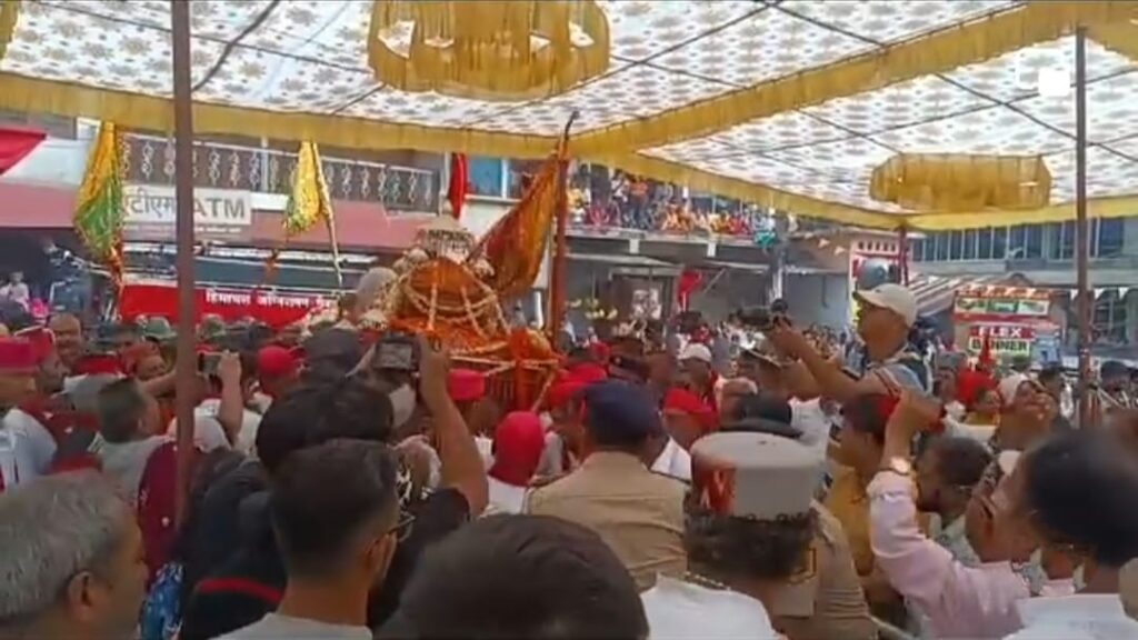 Shoolini Fair Kicks Off in Solan with Enthusiastic Devotee Participation HIMACHAL HEADLINES