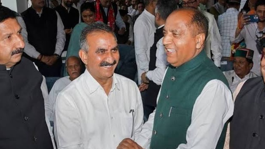 CM Sukhu attends the oath-taking ceremony of newly elected MLAs CM Sukhu attends the oath-taking ceremony of newly elected MLAs HIMACHAL HEADLINES