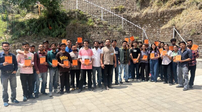 NSUI celebrated the birthday of Rahul Gandhi by distributing Indian Constitution and sweets at the university HIMACHAL HEADLINES