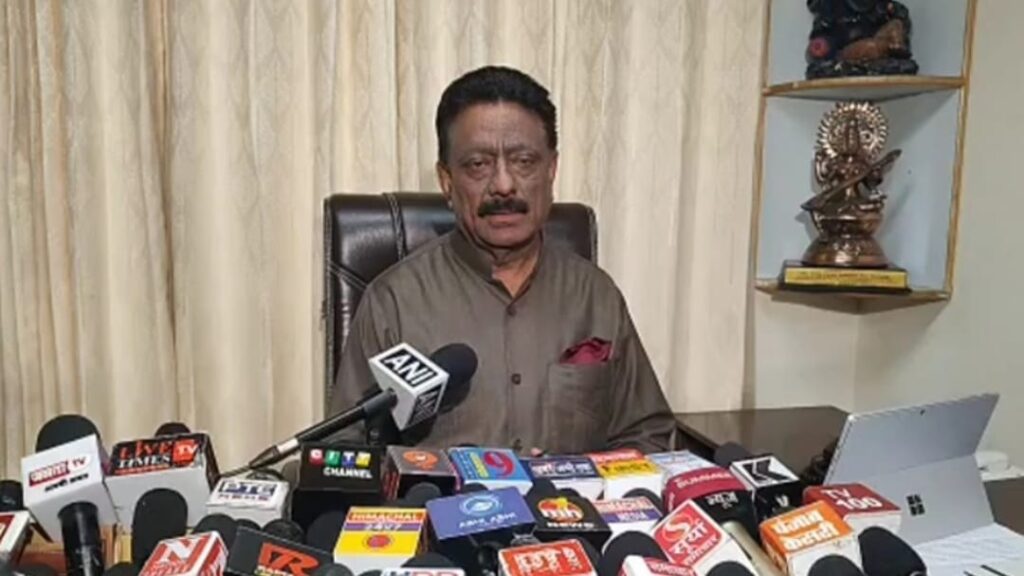 Extracting excerpts from Rahul Gandhi's speech in Parliament is undemocratic: Rathore Extracting excerpts from Rahul Gandhi's speech in Parliament is undemocratic: Rathore HIMACHAL HEADLINES