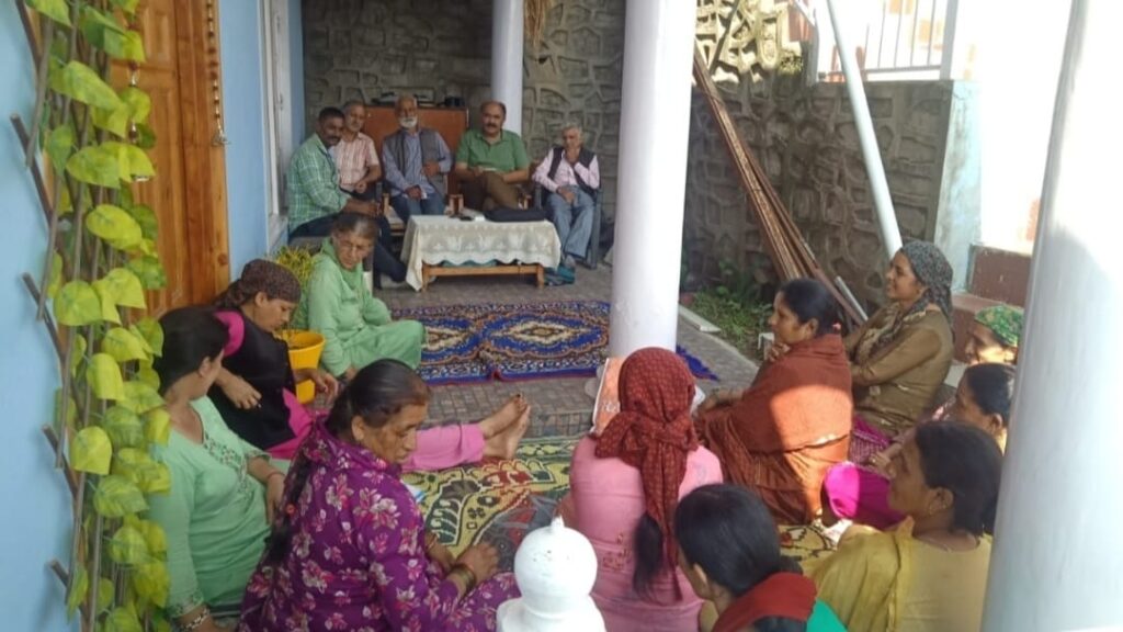 Himachal Kisan Sabha visits Dumme and Bhouth panchayats Himachal Kisan Sabha visits Dumme and Bhouth panchayats HIMACHAL HEADLINES
