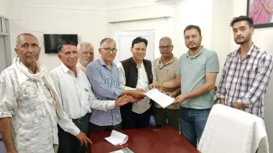 Himachal Kissan Sabha Urges MPs and Kangana to Fulfill Farmers' Demands HIMACHAL HEADLINES