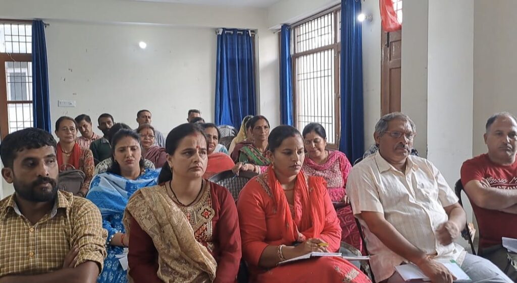 Mid Day Meal Workers Union related CITU state committee meeting concluded at CITU office Shimla HIMACHAL HEADLINES