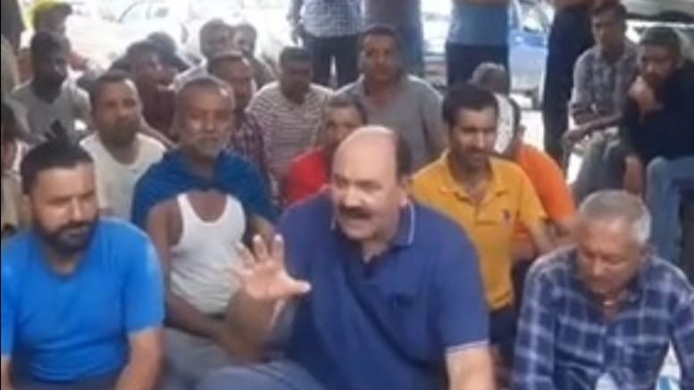 Under the leadership of Kisan Sabha, four lane-affected people of Pujarli Panchayat opened a front against the company Under the leadership of Kisan Sabha, four lane-affected people of Pujarli Panchayat opened a front against the company HIMACHAL HEADLINES