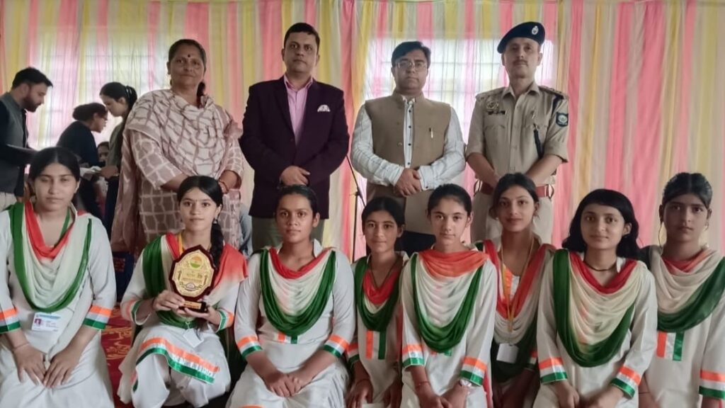 Independence Day celebrated with great pomp in Rajgarh HIMACHAL HEADLINES