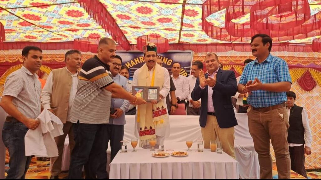 Vikramaditya honored medalists of national and state level in boxing Vikramaditya honored medalists of national and state level in boxing HIMACHAL HEADLINES