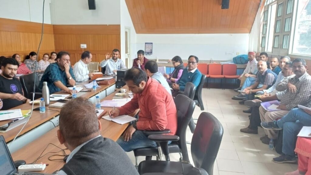 CMO presided over the district level monthly review meeting CMO presided over the district level monthly review meeting HIMACHAL HEADLINES
