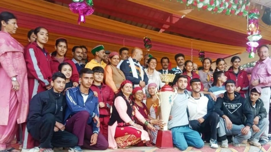Theog School became the overall champion in the Under 19 tournament HIMACHAL HEADLINES