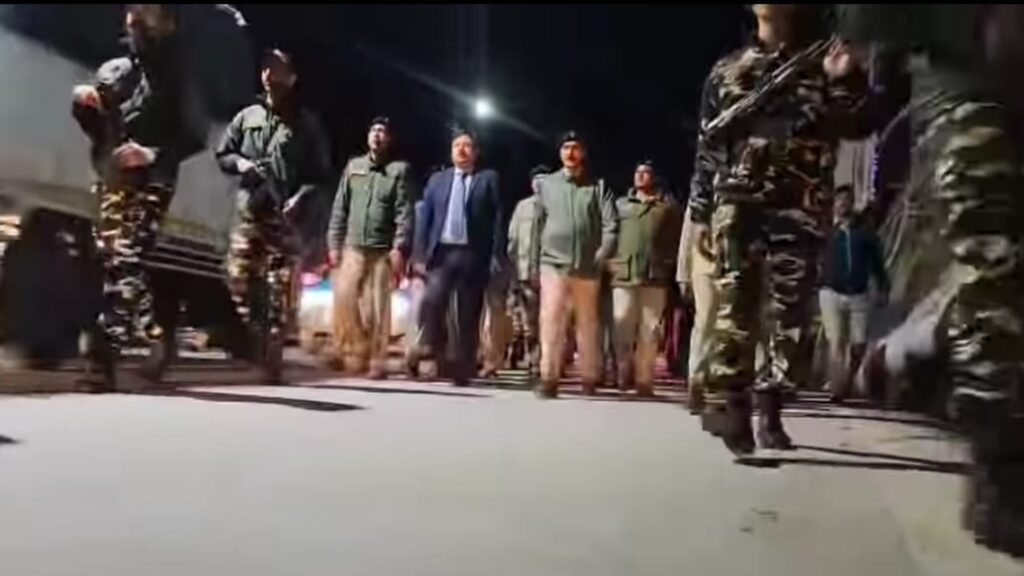 Sanjauli police on high alert, DC and SP lead special inspection to ensure law and order Sanjauli police on high alert, DC and SP lead special inspection to ensure law and order HIMACHAL HEADLINES