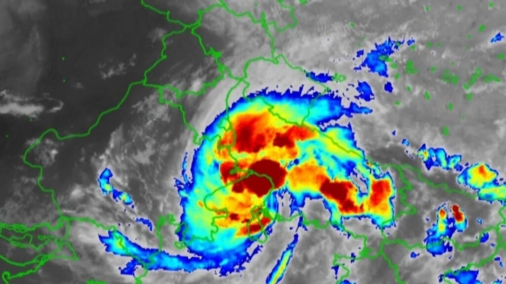 Himachal Pradesh Weather Alert: Heavy Rainfall and Strong Winds Expected in 9 Districts HIMACHAL HEADLINES