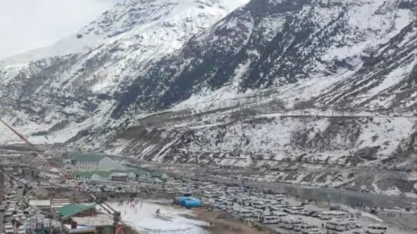 Himachal braces for cold wave and Snowfall Amid weather woes HIMACHAL HEADLINES