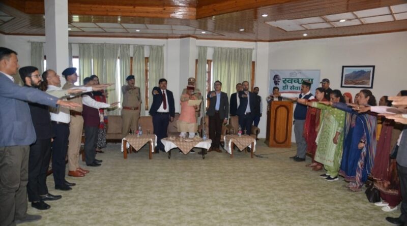 Governor Shukla participates in Swachhata Hi Seva Pakhwada at Fagu HIMACHAL HEADLINES