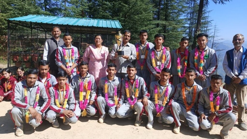 Chiyog school became champion in district level hand ball competition HIMACHAL HEADLINES