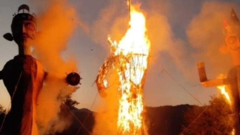 Junga's traditional Dussehra fair started with the burning of Lanka Junga's traditional Dussehra fair started with the burning of Lanka HIMACHAL HEADLINES