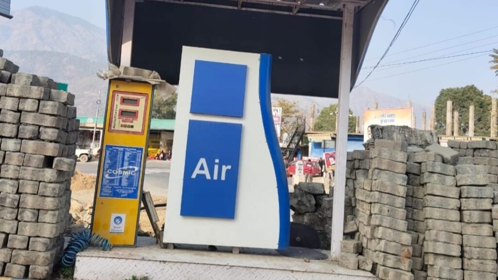Air filling plants at petrol pumps have become showpieces in Rajgarh  HIMACHAL HEADLINES