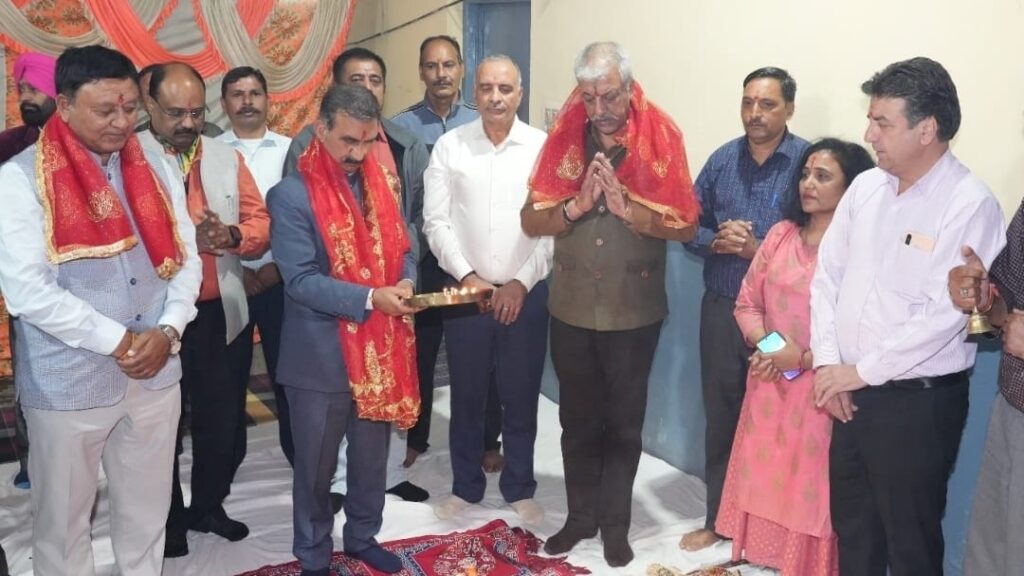 CM Sukhu performed 'Purnahuti' on occasion of annual 'Pooja' organised by HP Secretariat Drivers Association CM Sukhu performed 'Purnahuti' on occasion of annual 'Pooja' organised by HP Secretariat Drivers Association HIMACHAL HEADLINES