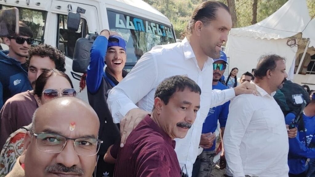 At Shimla Flying Festival, The Great Khali advised the youth to stay away from drugs HIMACHAL HEADLINES