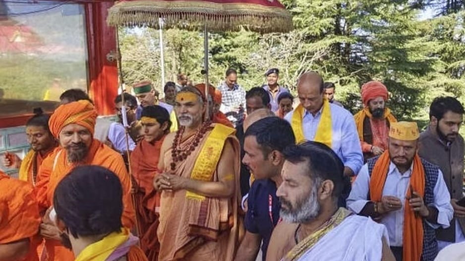 Shankaracharya Swami Avimukteshwaranand Attends Event at Shimla’s Ram Temple, But Walks Out After Seeing Sai Baba Idol HIMACHAL HEADLINES