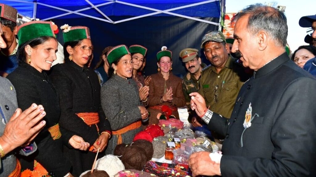 CM Sukhu releases Rs 91.62 lakhs to 509 eligible women of Dodra-Kwar as Samman Nidhi HIMACHAL HEADLINES
