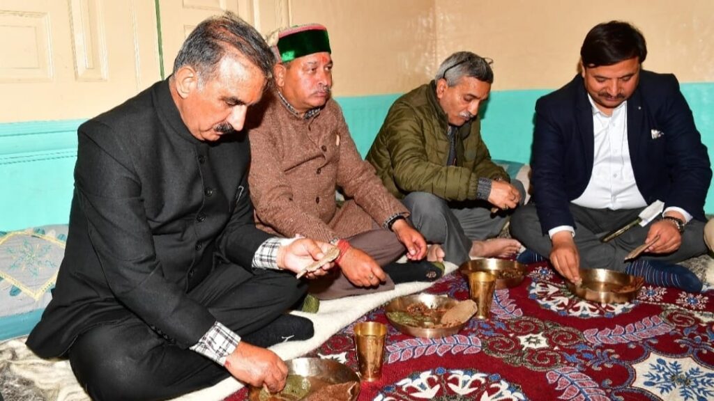 Sukhu stays overnight at Dodra-Kwar under the Sarkar Aapke Dwar Programme Sukhu stays overnight at Dodra-Kwar under the Sarkar Aapke Dwar Programme HIMACHAL HEADLINES