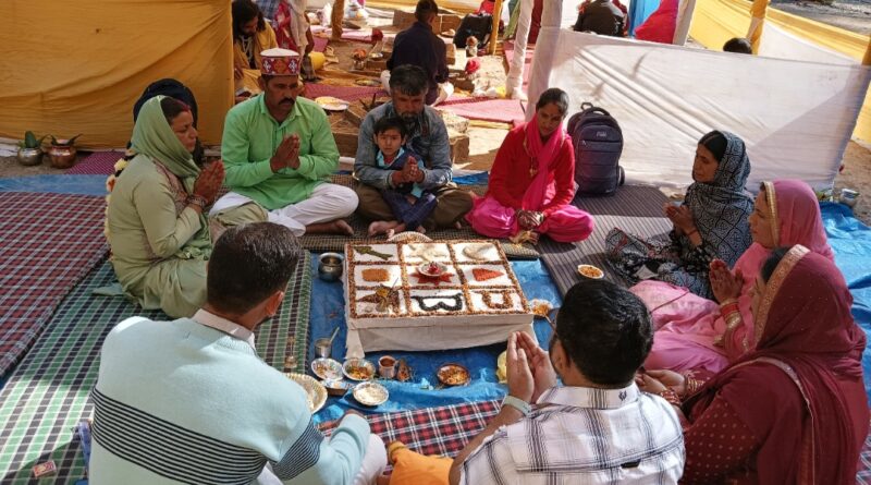 On Karva Chauth, many women in Chikhar got free Udyaapan done HIMACHAL HEADLINES