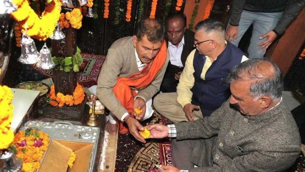 CM Sukhu visits Shri Renuka Ji Temple CM Sukhu visits Shri Renuka Ji Temple HIMACHAL HEADLINES