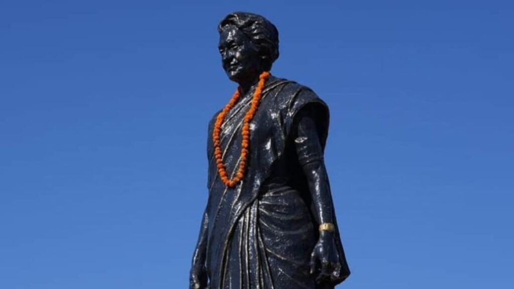 Himachal Congress leaders remembered Indira Gandhi on her birth anniversary Himachal Congress leaders remembered Indira Gandhi on her birth anniversary HIMACHAL HEADLINES