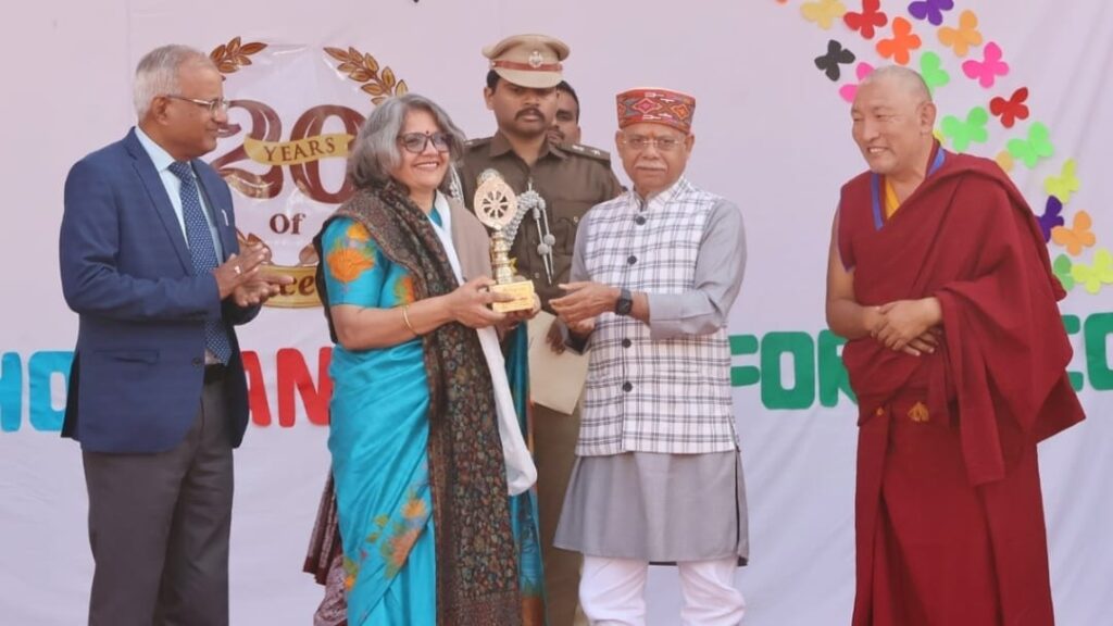 Serving humanity is like serving God: Shukla Serving humanity is like serving God: Shukla HIMACHAL HEADLINES