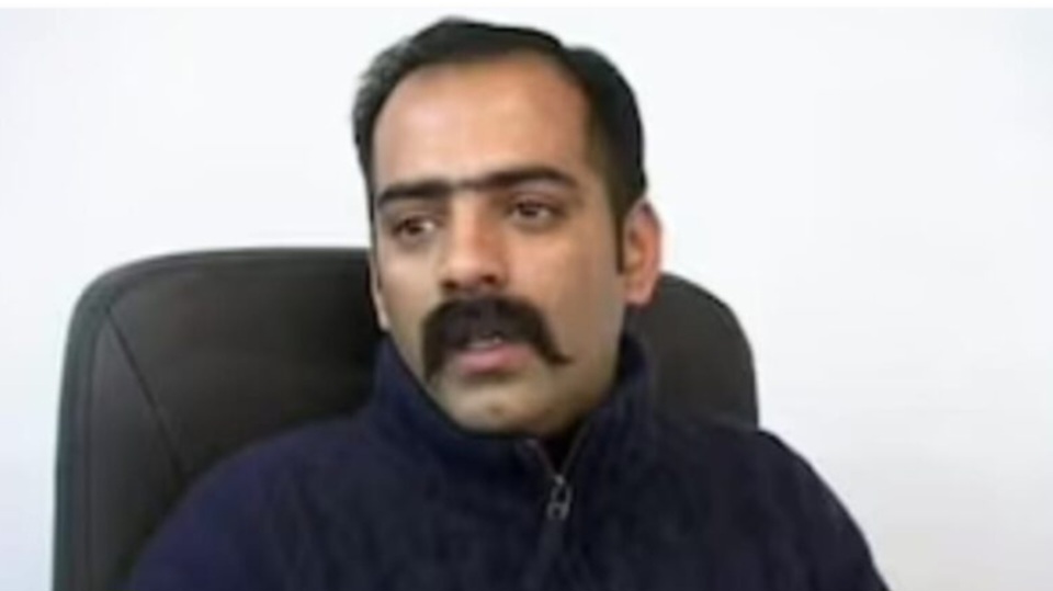 BJP leaders insulting Himachal for political gains: Anirudh Singh HIMACHAL HEADLINES