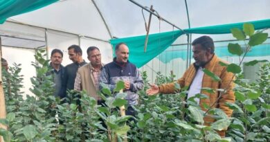 Horticulture Secretary C. Paularasu Visits Shiva Project Cluster in Dheluhar Horticulture Secretary C. Paularasu Visits Shiva Project Cluster in Dheluhar HIMACHAL HEADLINES