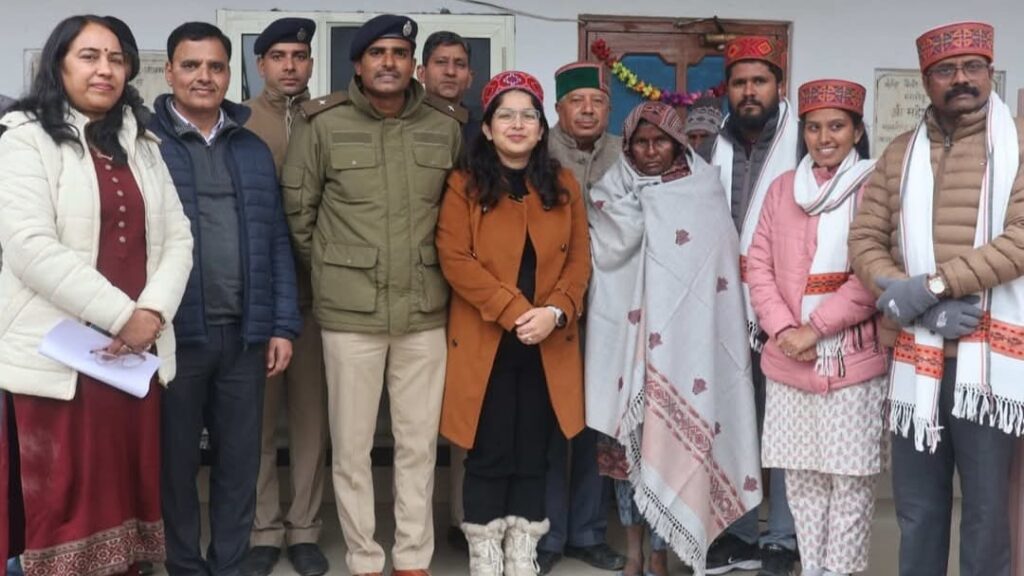 Mandi Admin helped Sakamma Reuniting with family after Two Decades Mandi Admin helped Sakamma Reuniting with family after Two Decades HIMACHAL HEADLINES