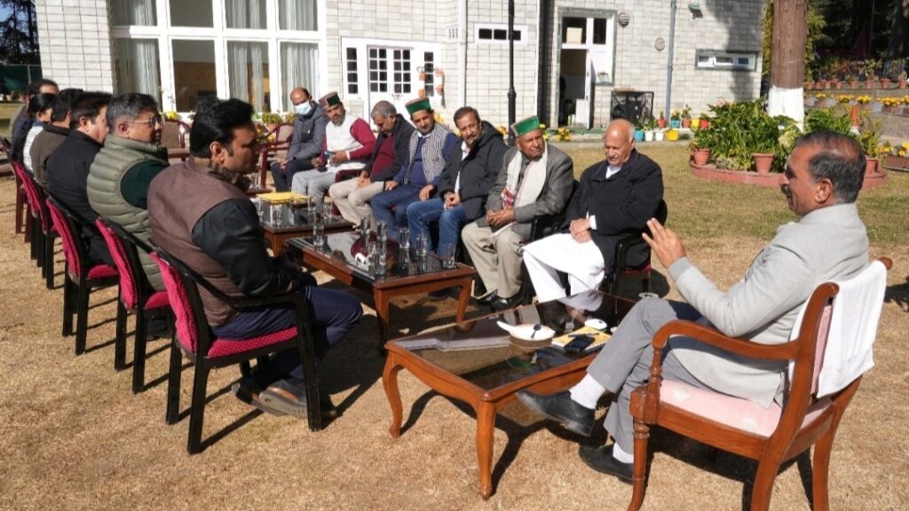 Sukhu held detailed discussion on developmental projects of Kangra with senior congress leaders HIMACHAL HEADLINES