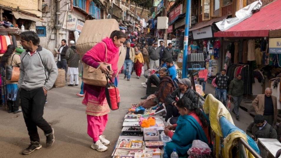 Shimla's Lower Bazaar Declared a No-Vending Zone to Ease Congestion and Boost Safety HIMACHAL HEADLINES