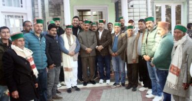 Delegation of Gram Panchayat Khabal meets Chief Minister Sukhu Delegation of Gram Panchayat Khabal meets Chief Minister Sukhu HIMACHAL HEADLINES