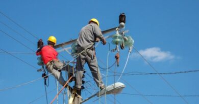 People demanded deployment of linemen or T-mates in Peeran People demanded deployment of linemen or T-mates in Peeran HIMACHAL HEADLINES