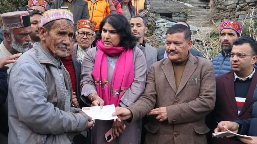 Swift Relief Efforts in Tandi: Deputy Commissioner Torul S Ravish Leads the Way Swift Relief Efforts in Tandi: Deputy Commissioner Torul S Ravish Leads the Way HIMACHAL HEADLINES