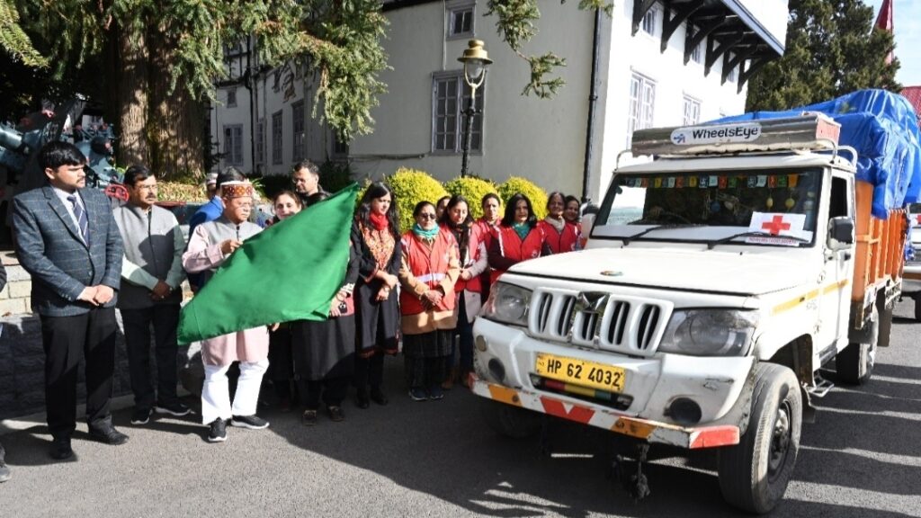 Governor Shukla flags off vehicle with relief material to Tandi Village Governor Shukla flags off vehicle with relief material to Tandi Village HIMACHAL HEADLINES