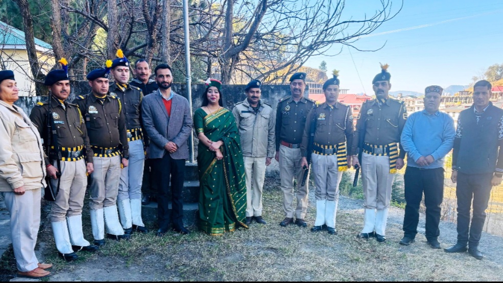 Judicial Magistrate hoisted the national flag in Civil Court Rajgarh Judicial Magistrate hoisted the national flag in Civil Court Rajgarh HIMACHAL HEADLINES