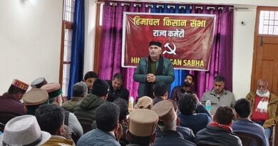 Himachal Kisan Sabha and Apple Producers' Association jointly hold meeting, To stage historic farm protest on March 20 Himachal Kisan Sabha and Apple Producers' Association jointly hold meeting, To stage historic farm protest on March 20 HIMACHAL HEADLINES