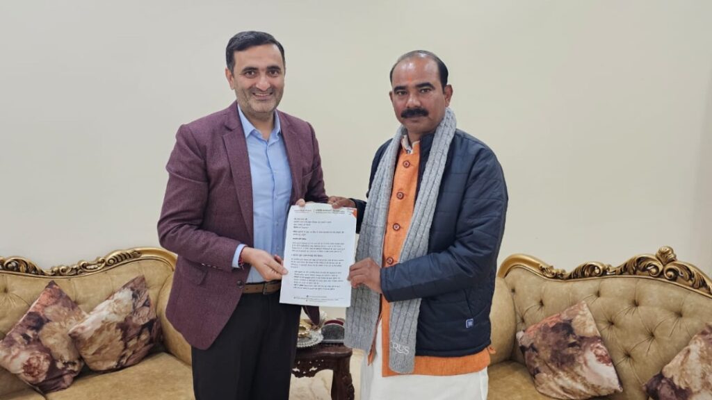 Chetan Bragta Advocates for Key Infrastructure Projects in Meeting with Union Minister Ajay Tamta HIMACHAL HEADLINES