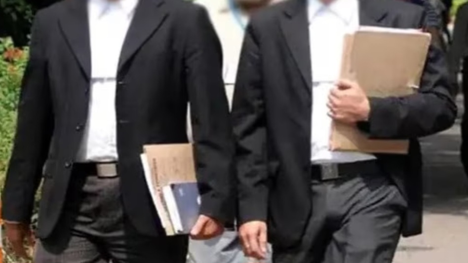 Shimla Lawyers Protest Against Proposed Amendments to Advocate Act, Decry Government Overreach Shimla Lawyers Protest Against Proposed Amendments to Advocate Act, Decry Government Overreach HIMACHAL HEADLINES