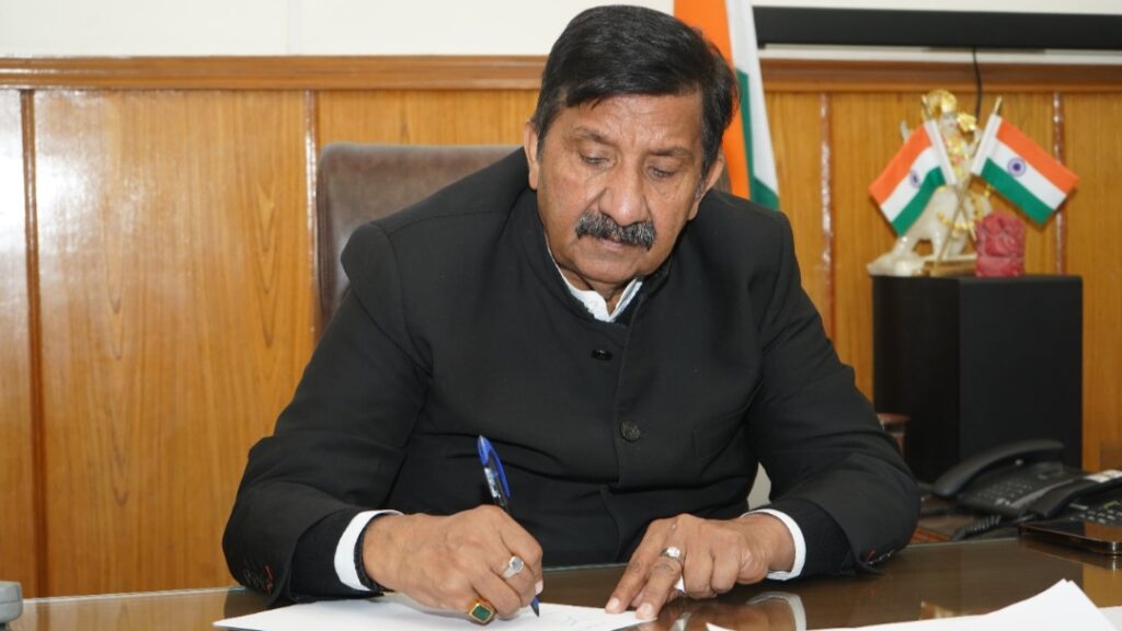 Speed up the process of setting up 'Viewing Deck' at Hasan Valley directs Mukesh Agnihotri Speed up the process of setting up 'Viewing Deck' at Hasan Valley directs Mukesh Agnihotri HIMACHAL HEADLINES