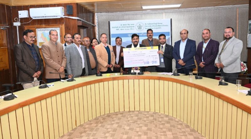 UCO Bank to fund Public Washrooms as part of CSR Initiative in Nauni varsity, Cheque of Rs 7.06 lakh presented UCO Bank to fund Public Washrooms as part of CSR Initiative in Nauni varsity, Cheque of Rs 7.06 lakh presented HIMACHAL HEADLINES