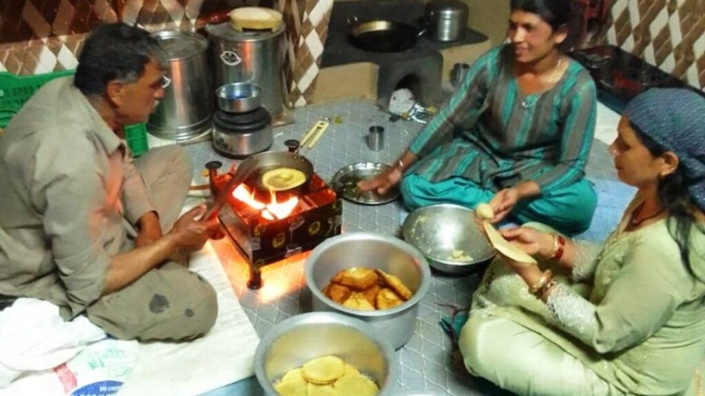 Unique Mahashivratri Traditions in Keonthal: Celebrating with Roti and Chandua HIMACHAL HEADLINES